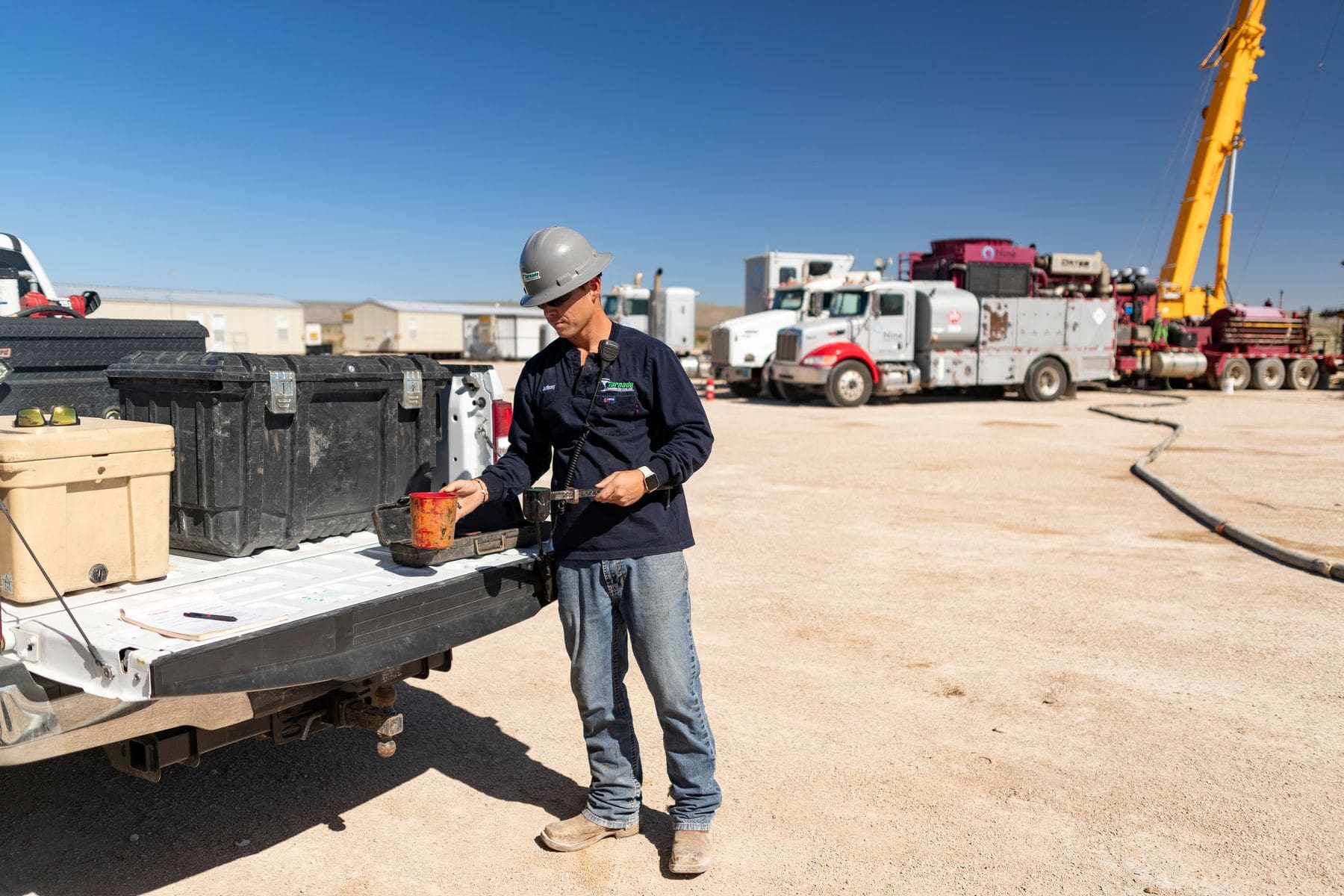 mixing plant on well site